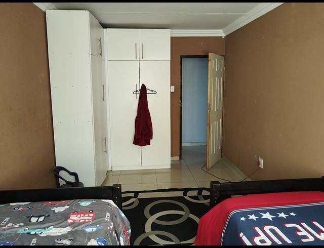 3 BEDROOM HOUSE FOR SALE IN GOLDEN GARDENS